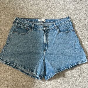 Abercrombie Curve Love High Rise Dad Short